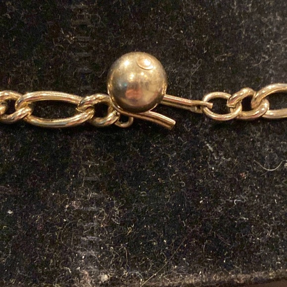 8 Strand All Metal Brushed Gold Bow Necklace. Great For Christmas Dress Ups - Picture 7 of 10